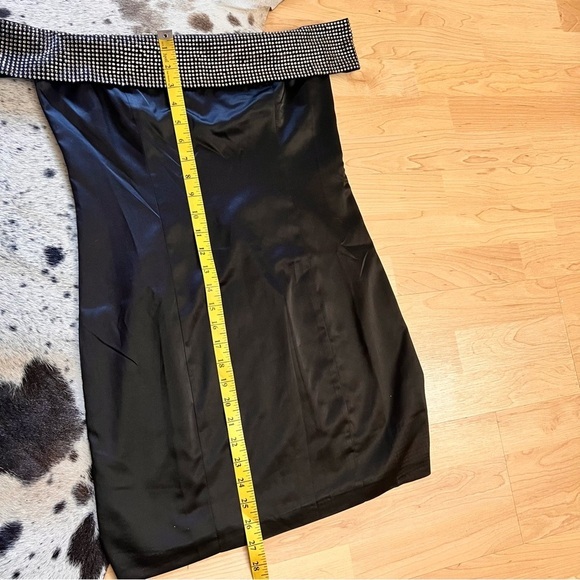 MESHKI NWT Black Rhinestone Justina Off The Shoulder Diamante Mini Dress Sz M - Picture 11 of 12